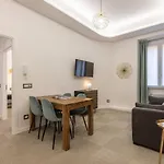 Lovely New Home, Piazza San Cosimato!