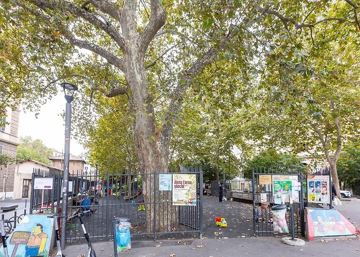 Lovely New Home, Piazza San Cosimato!
